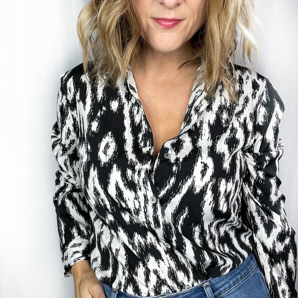 CHICOS Ikat Black and White Blouse